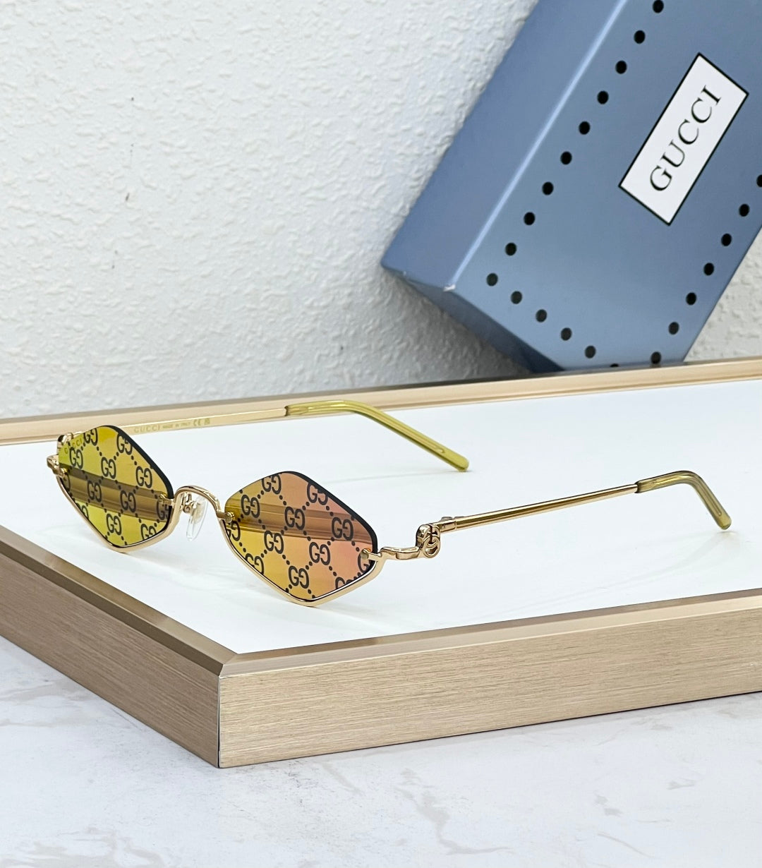 GUCC* MODEL:GG1604S SUN GLASS IN STOCK