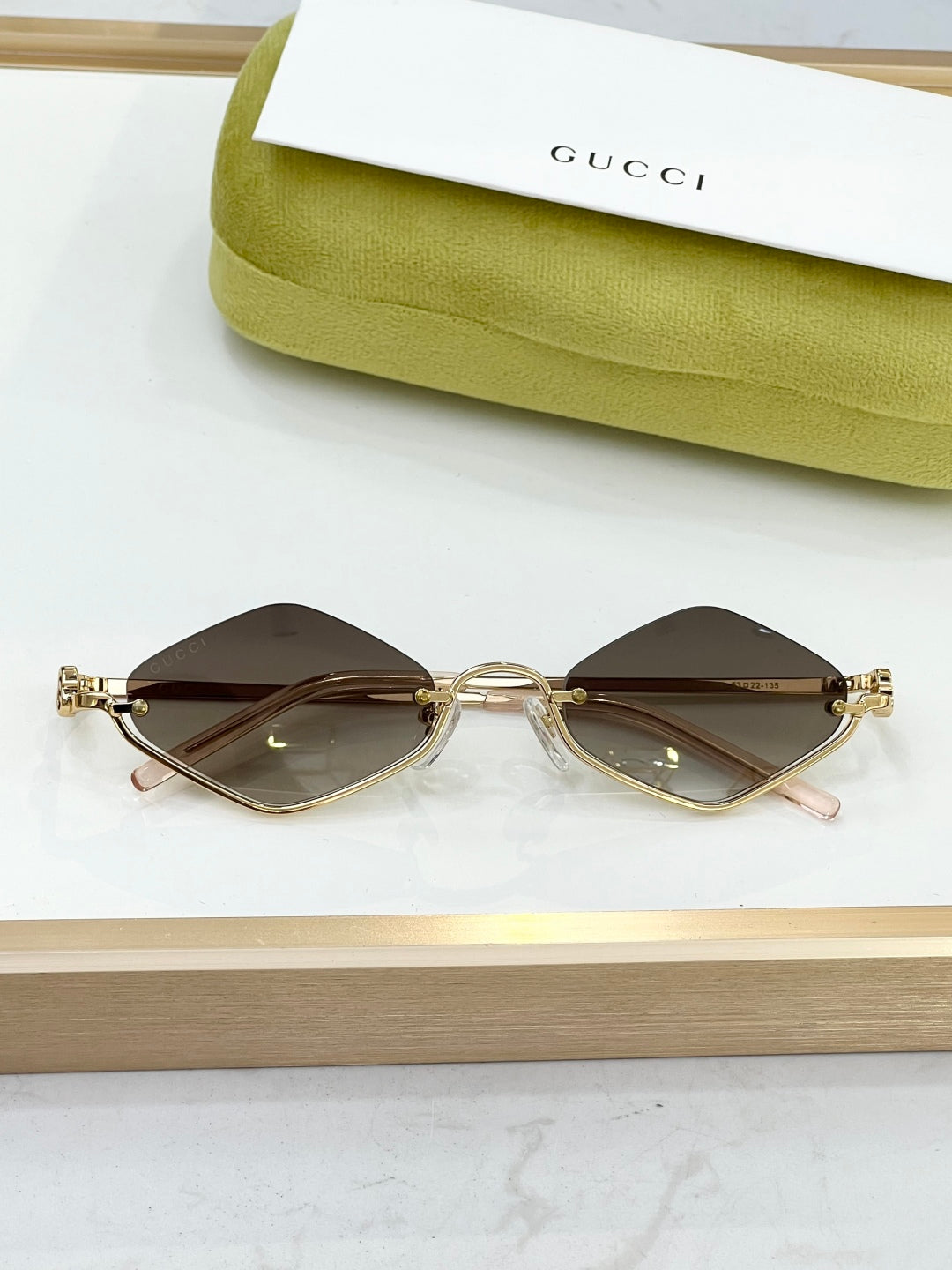 GUCC* MODEL:GG1604S SUN GLASS IN STOCK