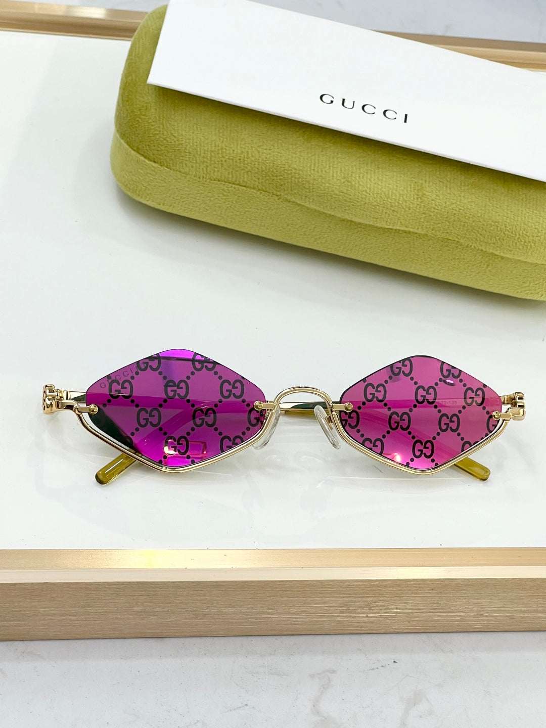 GUCC* MODEL:GG1604S SUN GLASS IN STOCK