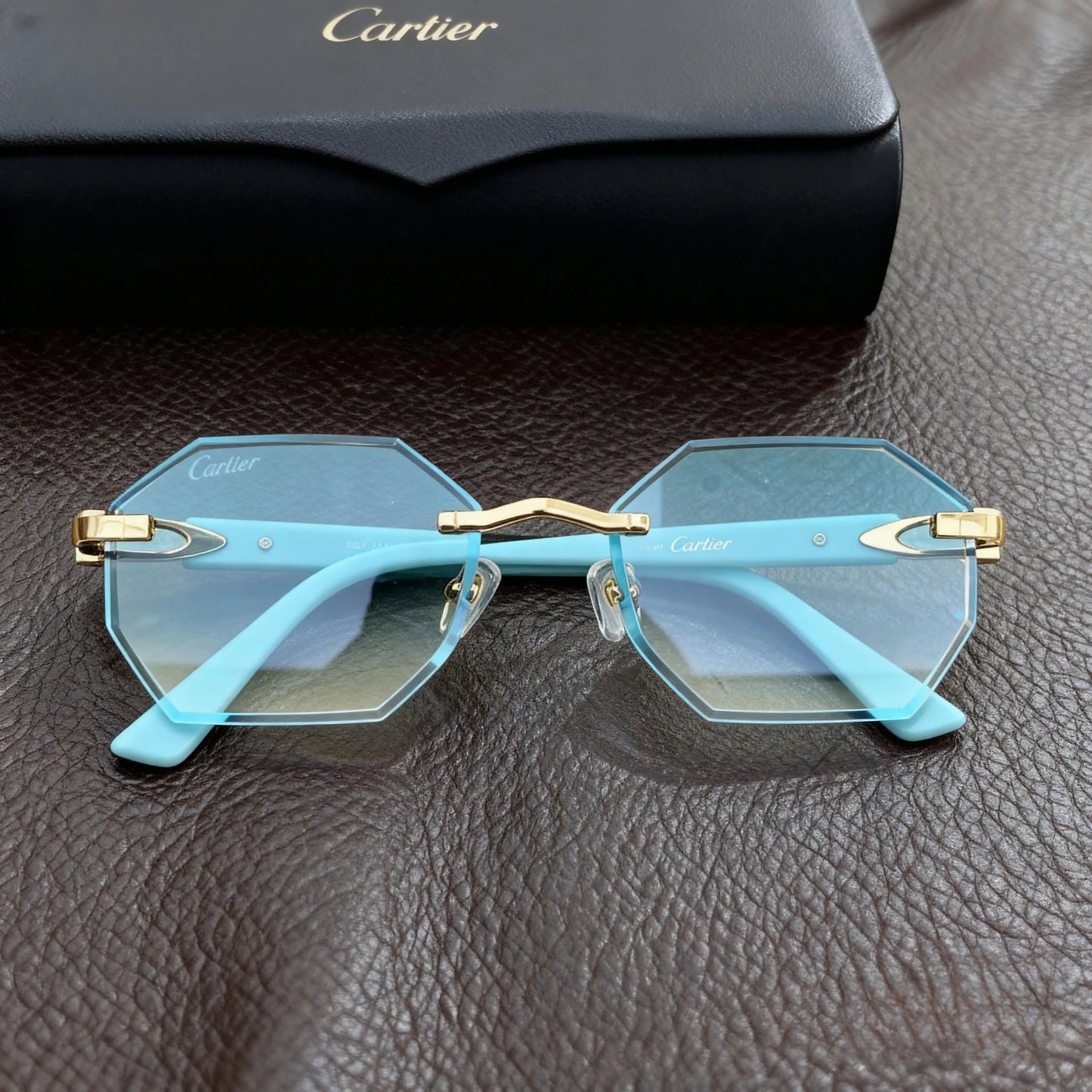 Women Sunglasses with Elongated C Cartier motif